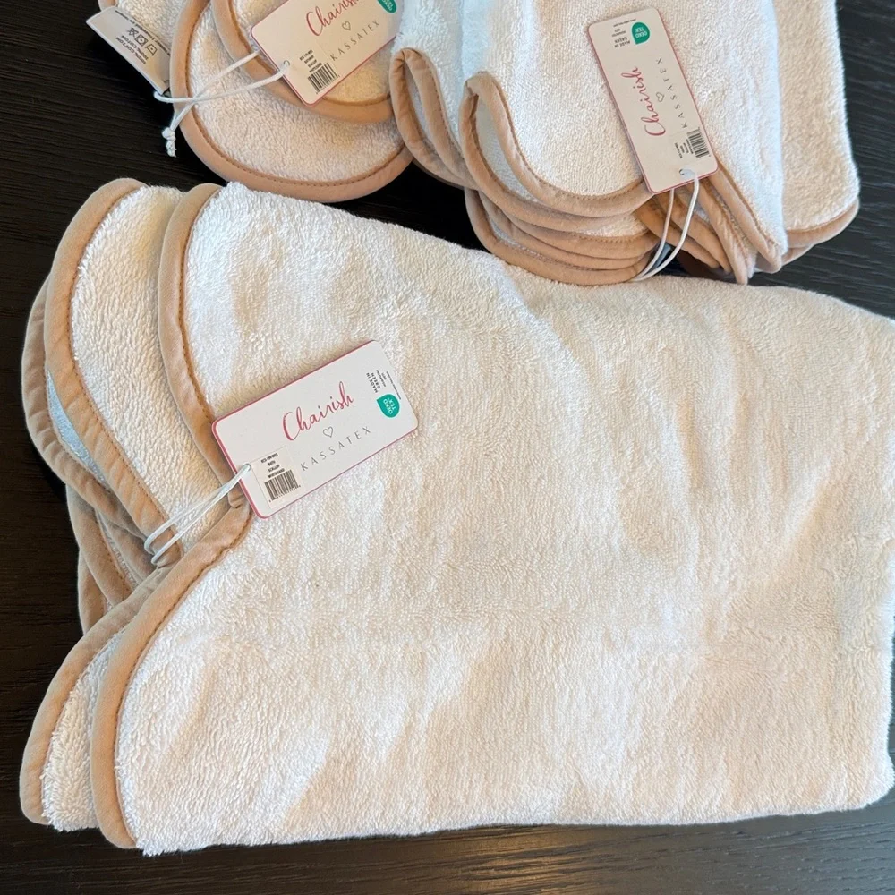 Kassatex Chairish Scallop Edge Bath Towel Collection Color White Tan Sand NWT